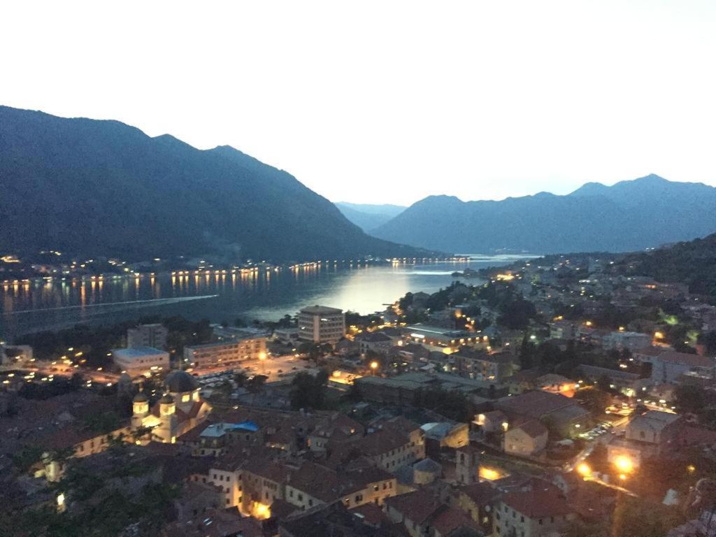 Appartement Studio Jeff 1 à Kotor Extérieur photo